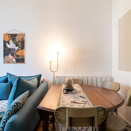 Authentic Nest Steps From Montmartre * Paris